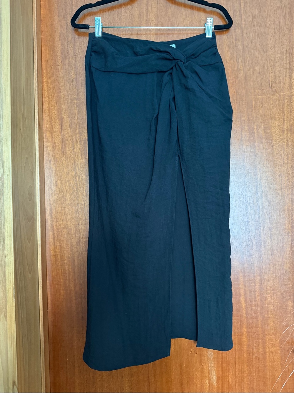 H&M Black Tie-Waist Midi Skirt